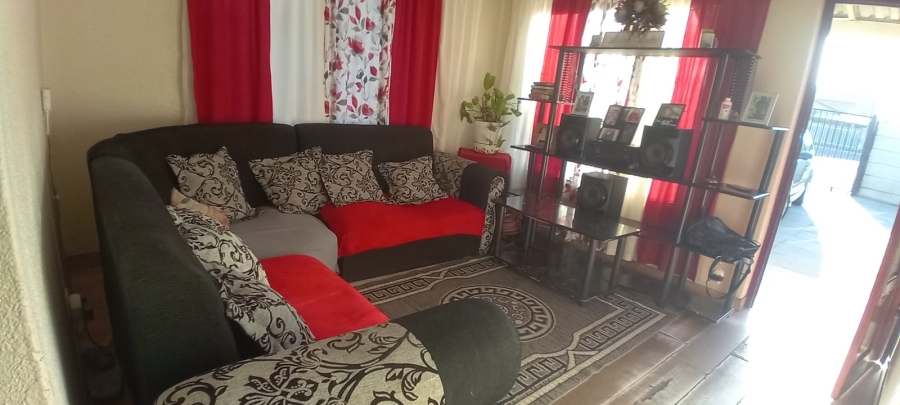 3 Bedroom Property for Sale in Park Village Western Cape